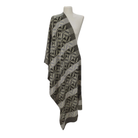 Szal z wełny merino – elegancja w nowoczesnym wydaniu (W-147)