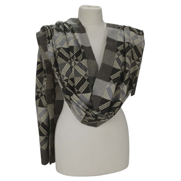 Szal z wełny merino – elegancja w nowoczesnym wydaniu (W-147)