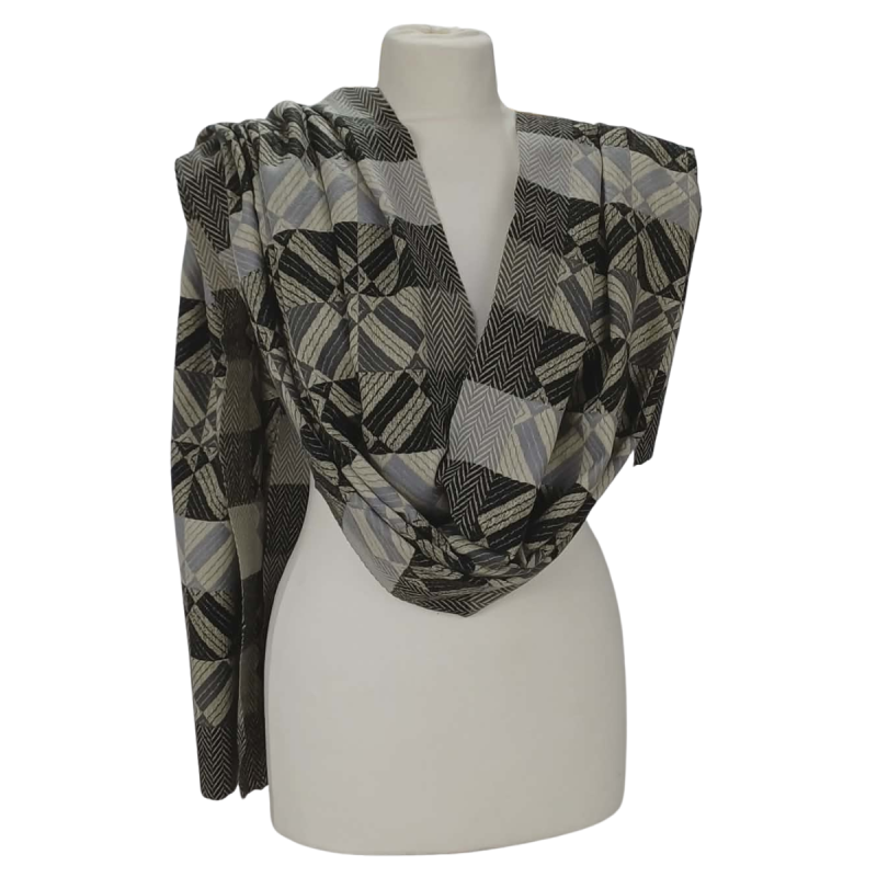 Szal z wełny merino – elegancja w nowoczesnym wydaniu (W-147)