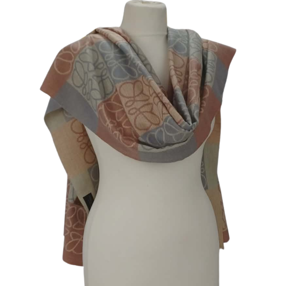 Szal z wełny merino – ciepło, styl i naturalna elegancja (W-149)