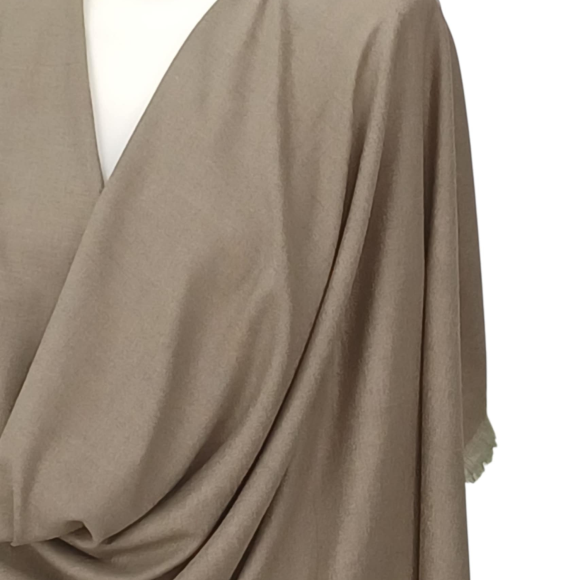 Szal wełniany z runa Kozy Changthangi  (W-55)