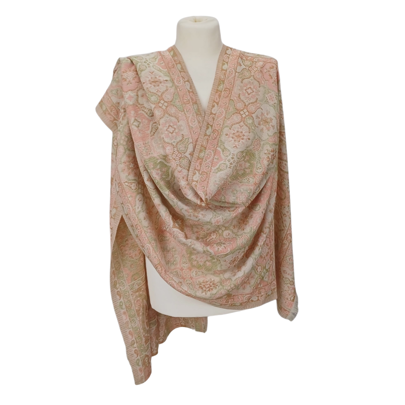 Szal pashmina w odcieniach różu – subtelny wzór (P-108)