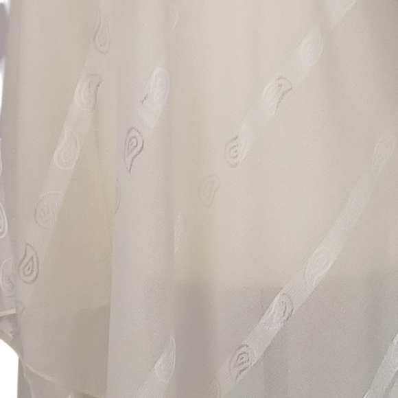 Szal jedwabny Banarasi o lekko ziarnistej strukturze (JE-149)