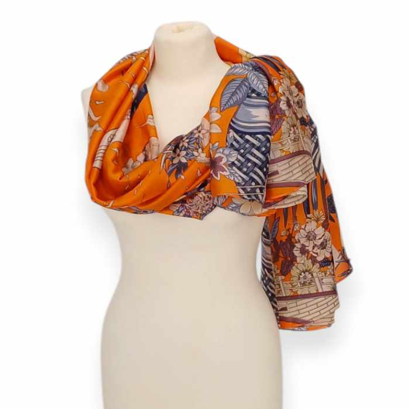 Szal z jedwabiu naturalnego z dodatkiem jedwabnego poliestru  (J-106)