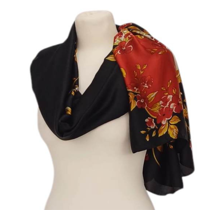 Szal z jedwabnej satyny z dodatkiem jedwabnego poliestru  (J-31)