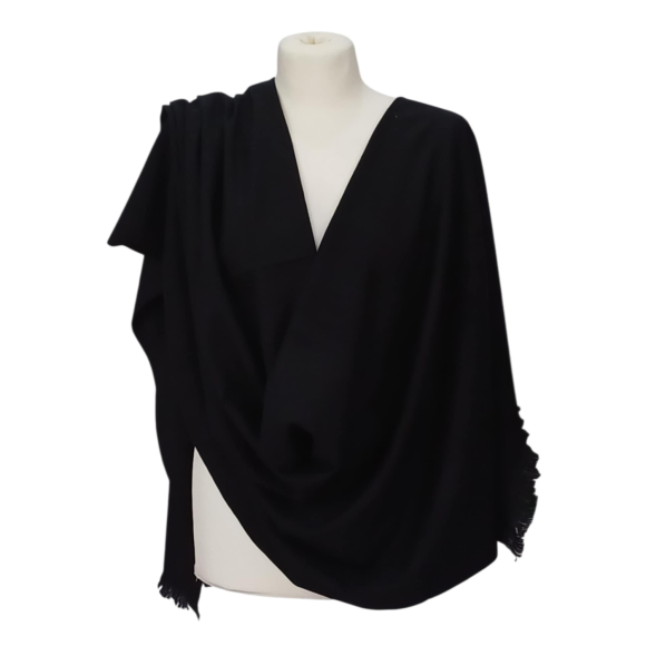 Szal z wełny jagnięcej – elegancka klasyka (W-51)