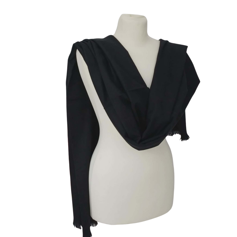 Szal z wełny jagnięcej – elegancka klasyka (W-51)