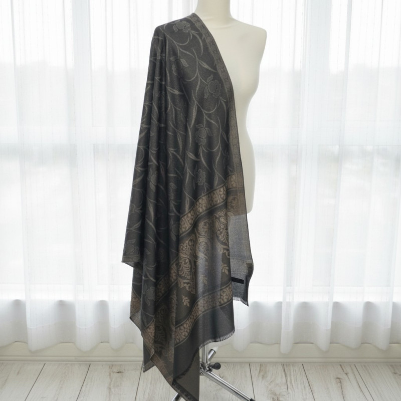 Elegancki szal jedwabny Banarasi z nicią Zari (JE-180)